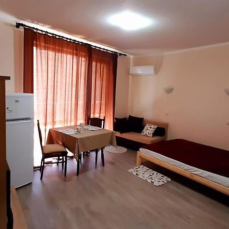 На Море В Сарафово Burgas Exterior photo