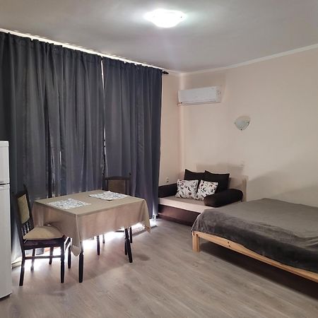 На Море В Сарафово Burgas Exterior photo