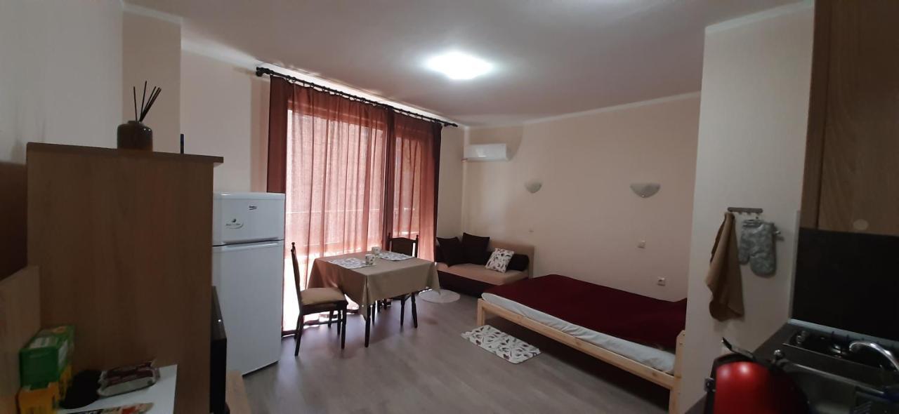 На Море В Сарафово Burgas Exterior photo